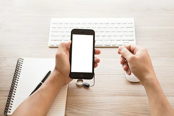 哈密嘉纳美食馆在哪里